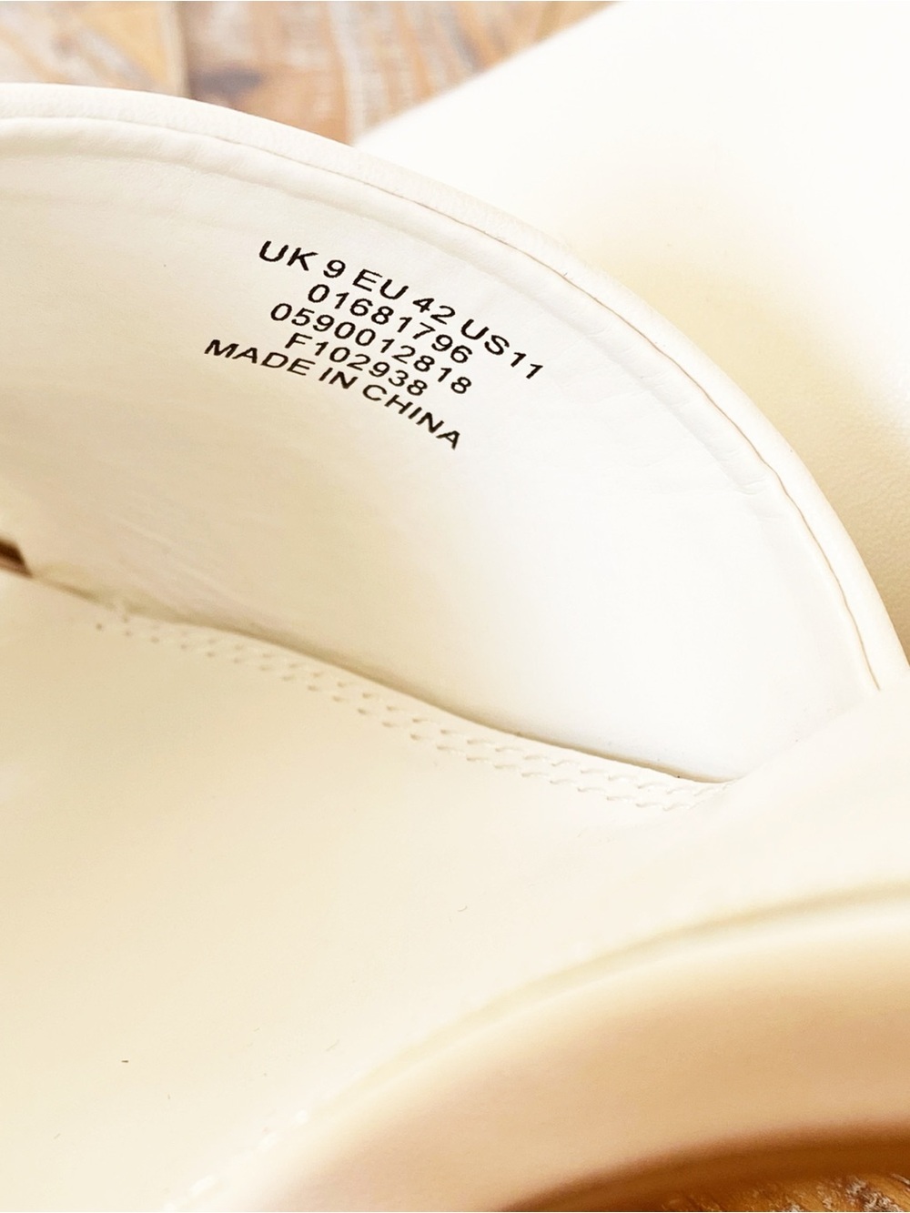 NWT ASOS Faux Leather Square Toe Heeled Mules in White - Picture 3 of 6